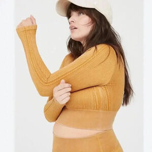 NWT  OFFLINE By Aerie Seamless Cable Square Neck Cropped T-Shirt Size S